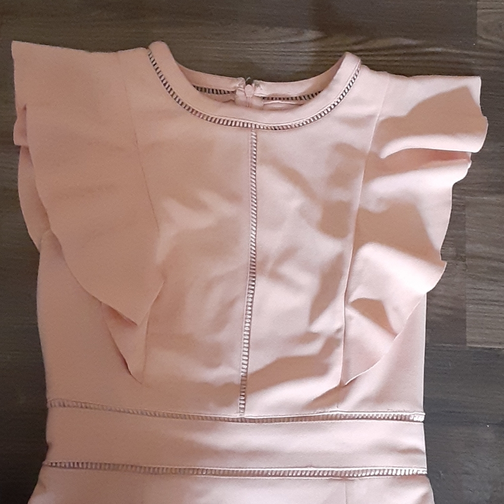 Women's dress - Picture 3 of 3